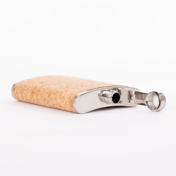 Petaca licorera "CORK" 8 oz, detalle - Artículos para el Hogar | MerchLAB