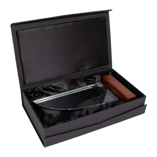 Trofeo Galvano de Madera y Cristal "Sail", detalle - Galvano Corporativo | MerchLAB