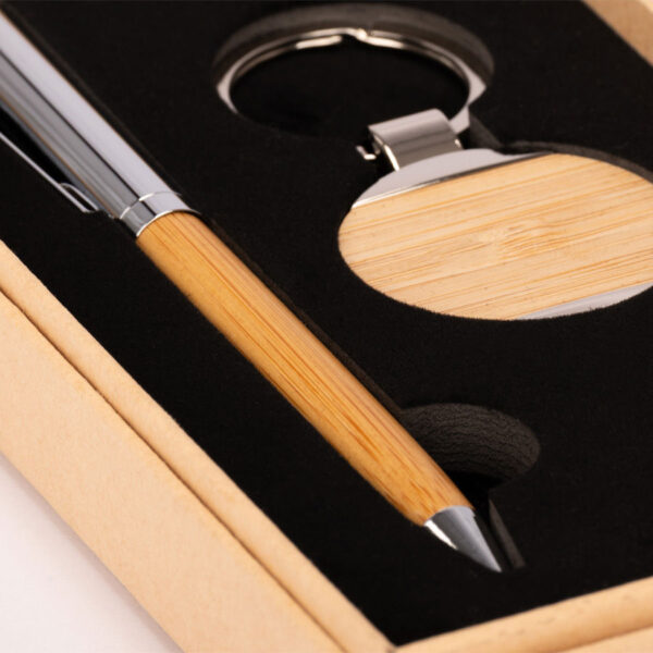 Set de Regalo "UMPIRE". 4 Set de Regalo "UMPIRE"., foto 4 - Kits de Bienvenida | MerchLAB