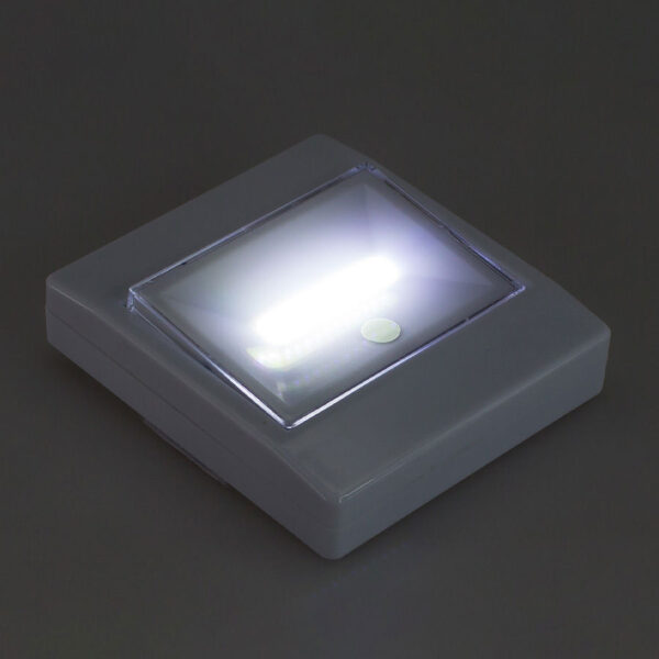 Luz LED de Emergencia, detalle - Tecnología y Electrónicos | MerchLAB