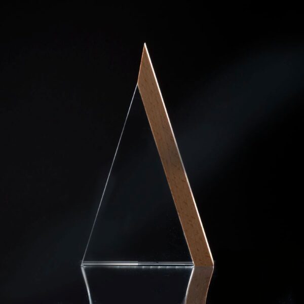 Trofeo Galvano de Madera y Cristal "Triangle" - Galvano Corporativo | MerchLAB