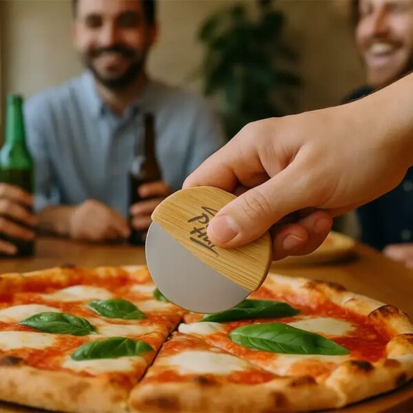 Corta Pizza Mass, vista 2 - Cocina y Mesa | MerchLAB
