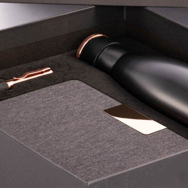 Set de Regalo "EPIC" negro con detalles encobrizados. 10 Set de Regalo "EPIC" negro con detalles encobrizados. - Imagen 10