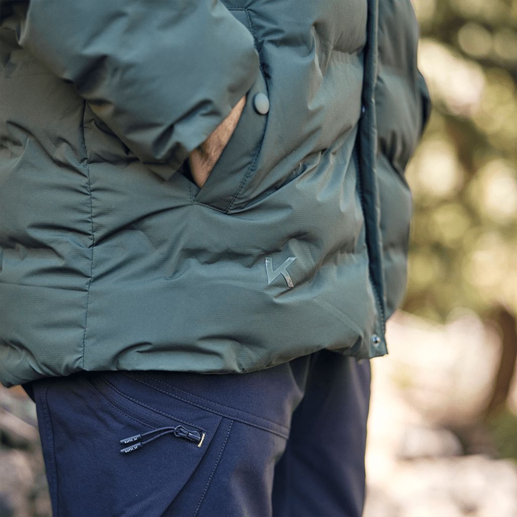 Parka Taurus Verde Musgo Hombre 2 Parka Taurus Verde Musgo Hombre, vista 2 - Parkas | MerchLAB