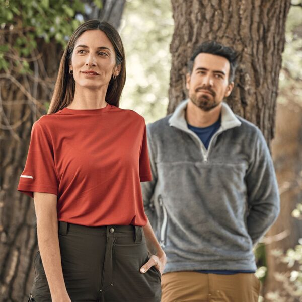 Polera Simos Terracota Mujer, vista 2 - Poleras | MerchLAB